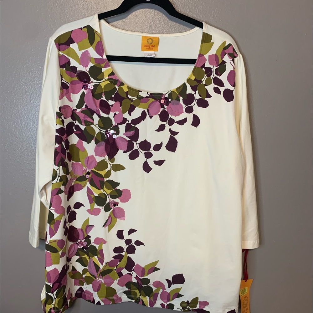 Ruby Rd Floral 3/4 sleeve top